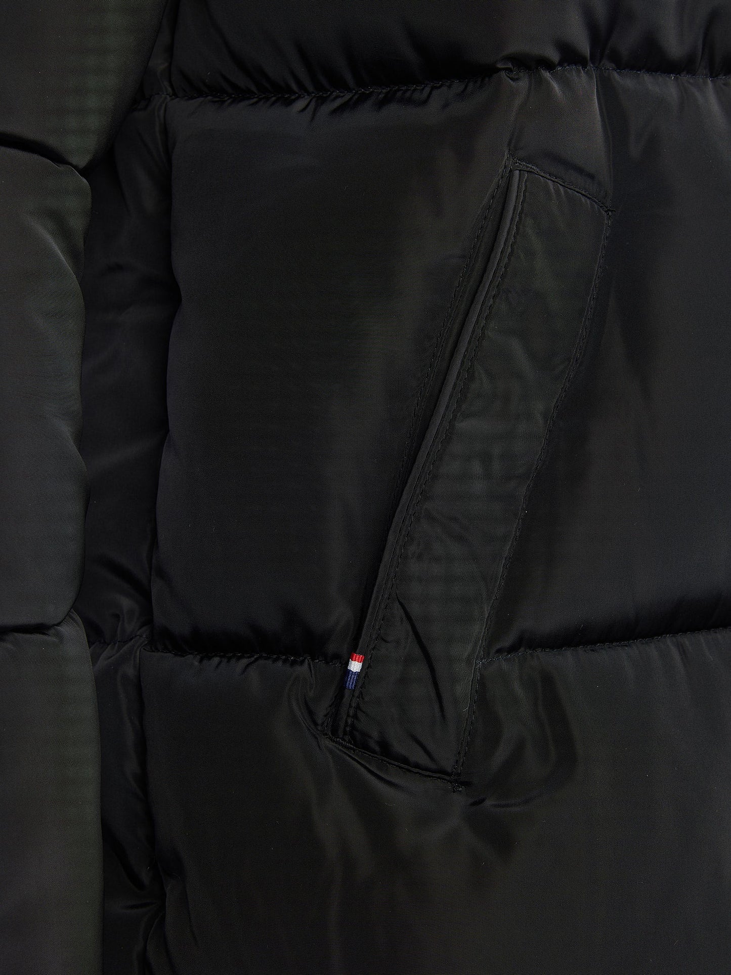 Mens Classic Longlined Puffer Jacket in Black