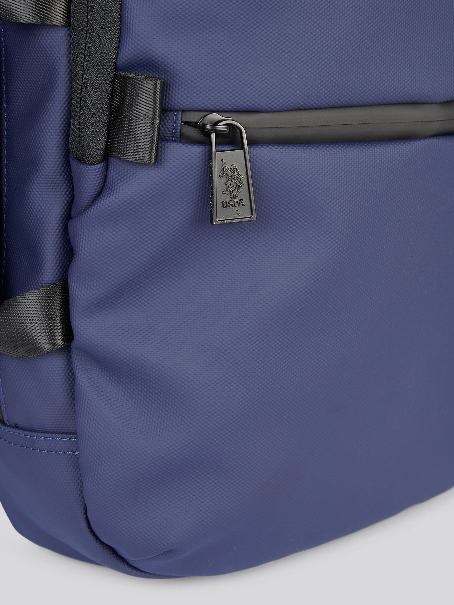 Mens Arrowhead Backpack in Navy